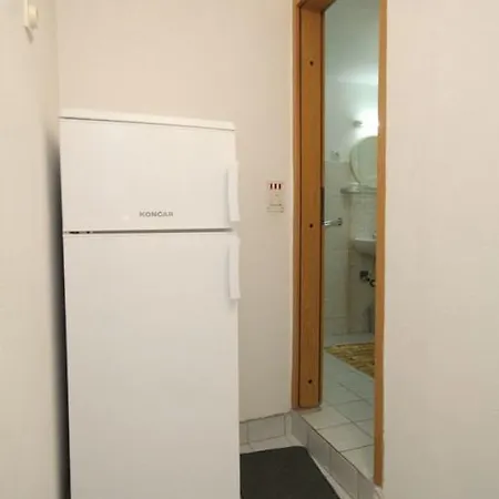 Apartment Uvala Zarace 4597c *