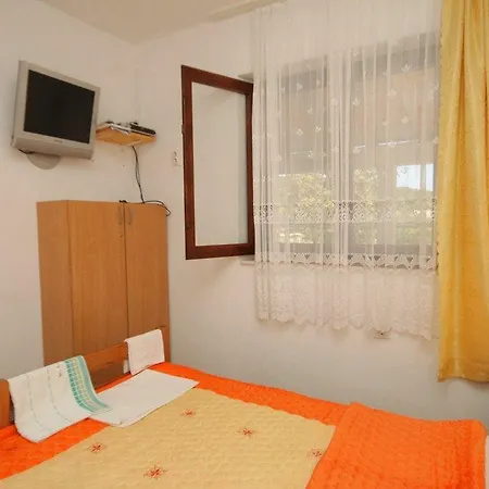 Apartment Uvala Zarace 4597c